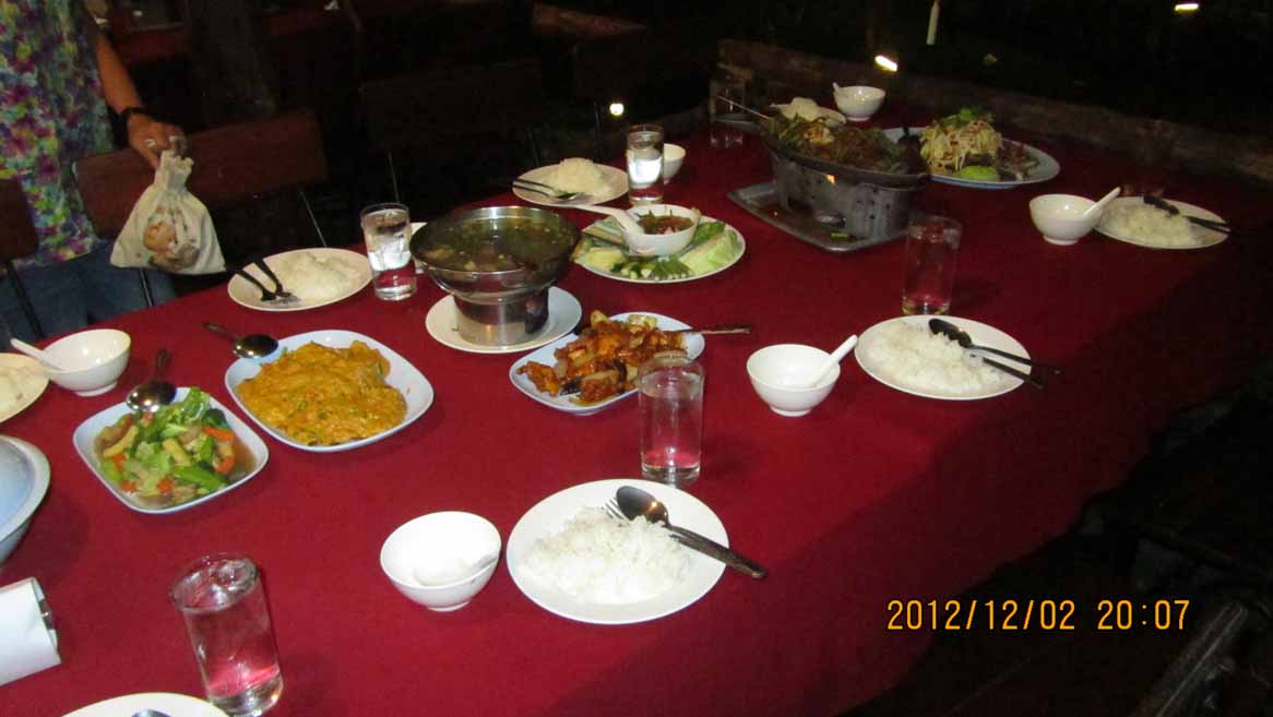 Dinner_at_Lungnuay 03.JPG 75.3K
